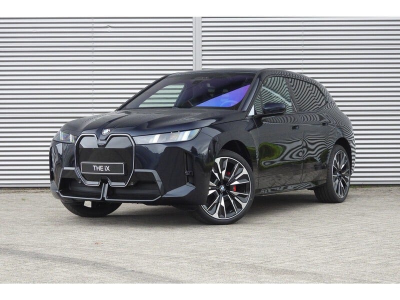 BMW iX