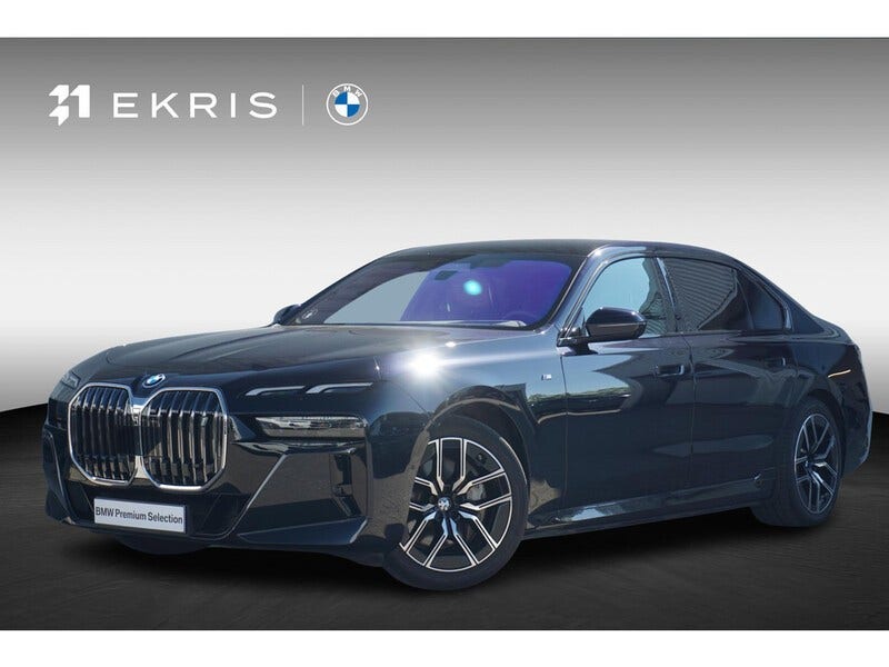 BMW i7