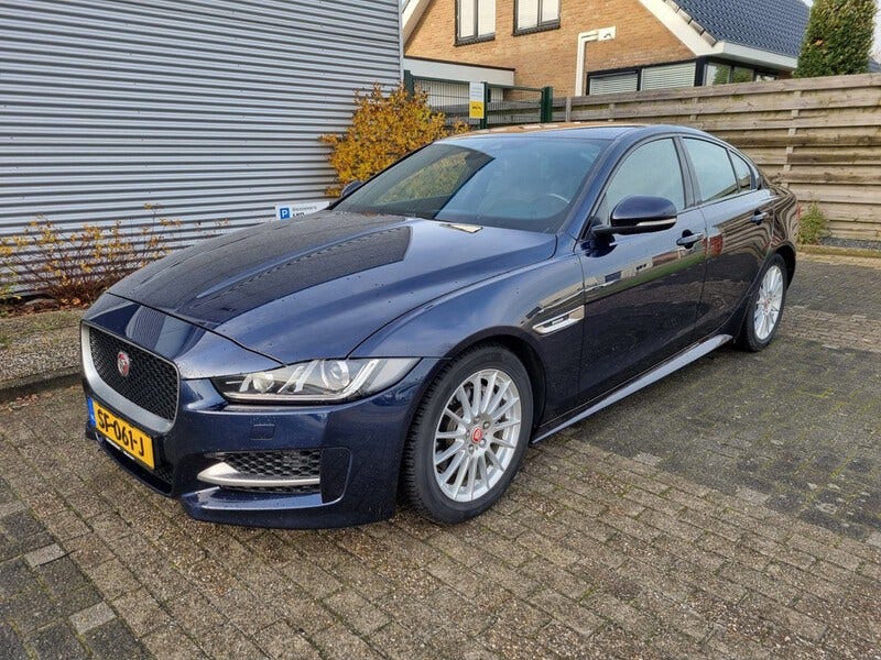 Jaguar XE