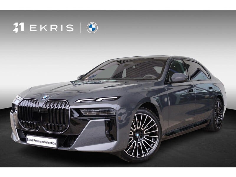 BMW i7