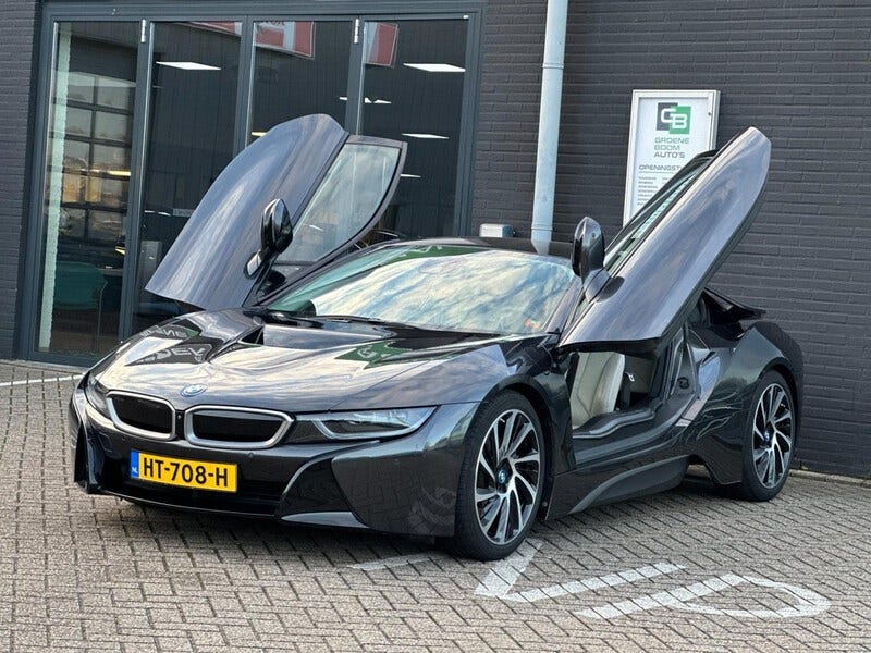 BMW i8