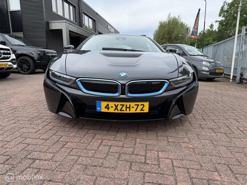 BMW i8