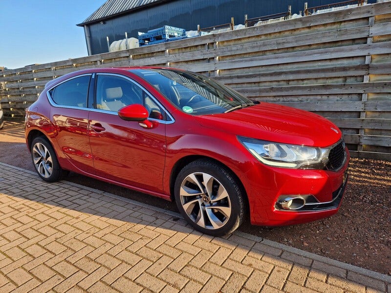 DS DS 4